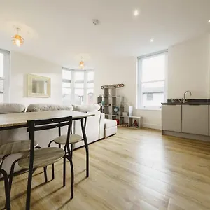 Apartment West Street 194- Hopewell, Bristol